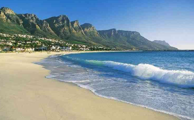  Beautiful beaches, game reserves and historic sites are better with comfy business class flights to South Africa. - IFlyFirstClass