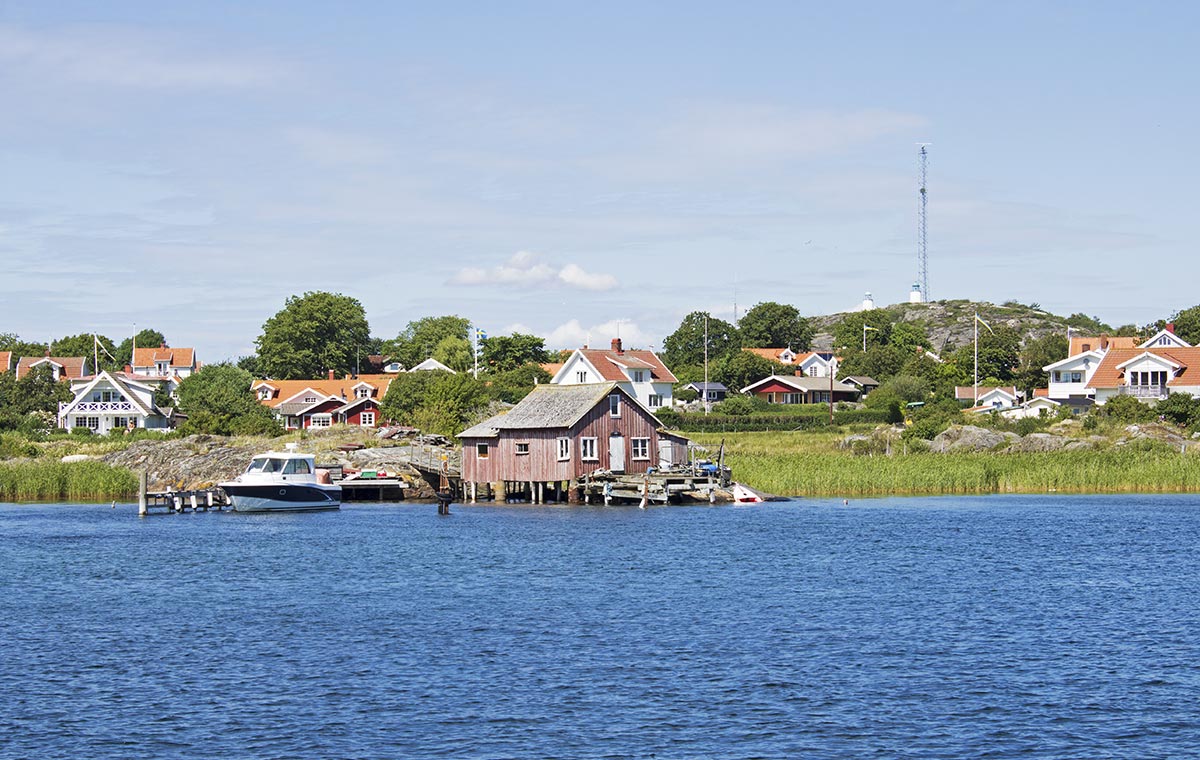 Enjoy comfy business class seats to explore the Koster Islands. Enjoy comfy business class seats to explore the Koster Islands. - IFlyFirstClass