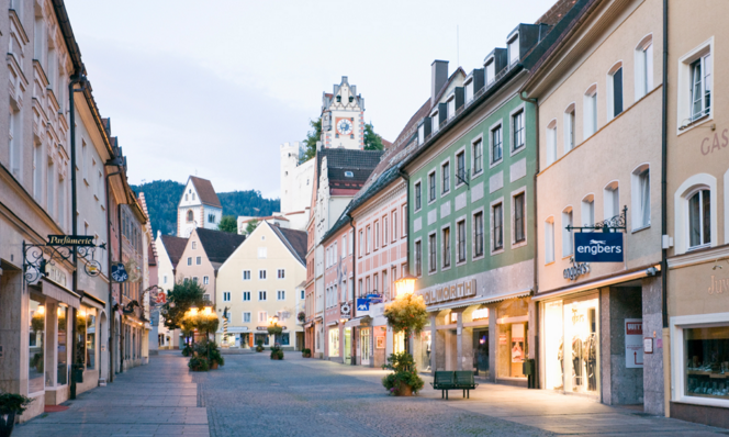 First Class Tickets To Altstadt - IFlyFirstClass