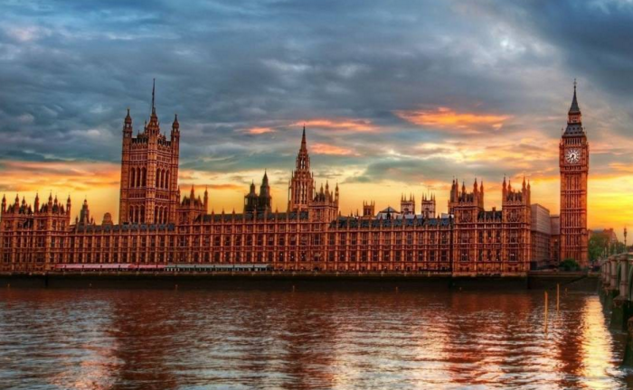 Some of England’s Most Celebrated Artists and First Class Writers Are Memorialized in Westminster - IFlyFirstClass
