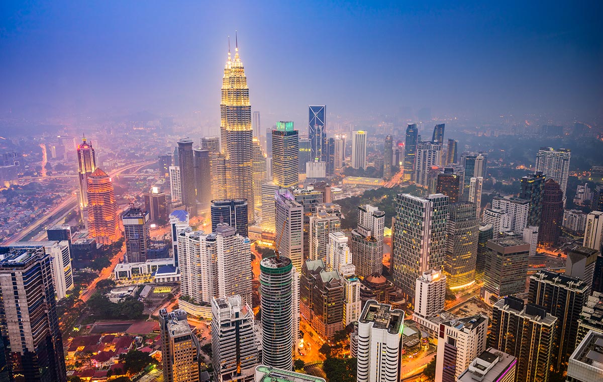 Relish the lush glamor of Kuala Lumpur with last minute first class seats. Relish the lush glamor of Kuala Lumpur with last minute first class seats. - IFlyFirstClass
