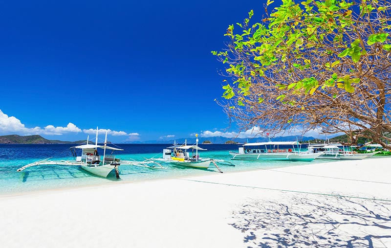 Discounted last minute flights open up a lively tropical beach holiday on Boracay. Discounted last minute flights open up a lively tropical beach holiday on Boracay. - IFlyFirstClass