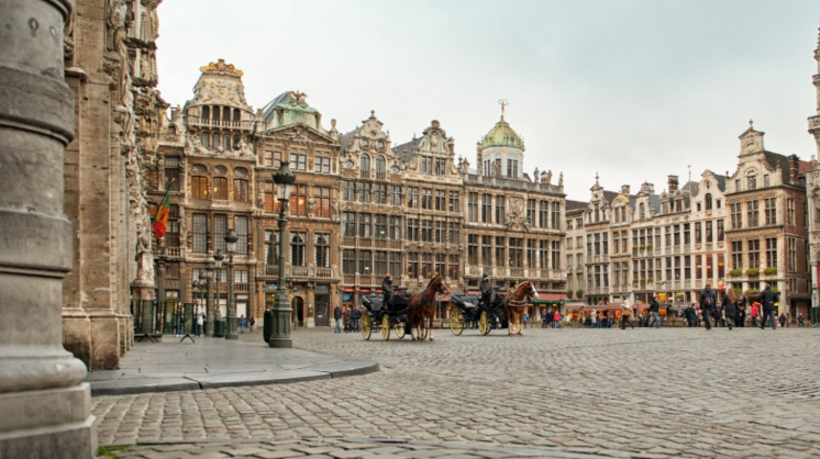 Beautiful business class flight to Manneken Pis - IFlyFirstClass