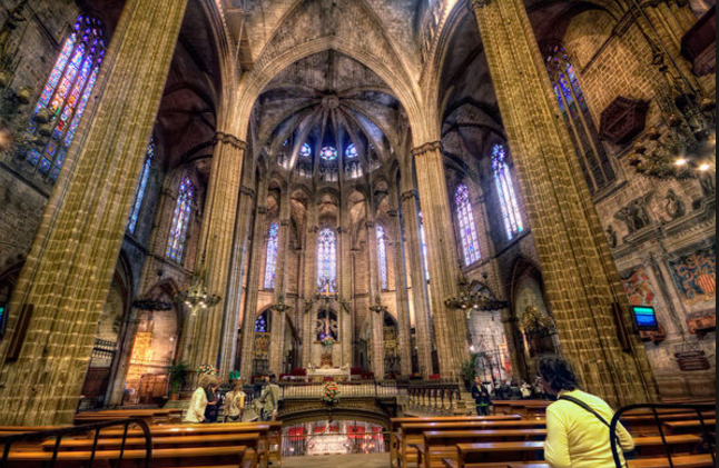 Fly  first class flight to The Gothic Quarter - IFlyFirstClass