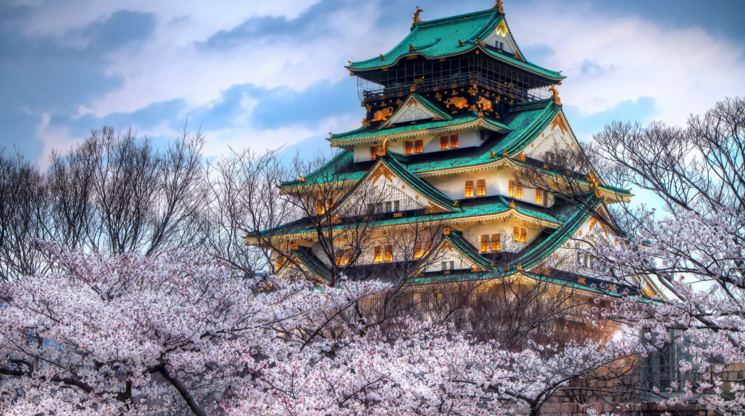 The Luxury of Osaka Castle Mirrors the Luxury of Business Class Flights to Osaka - IFlyFirstClass