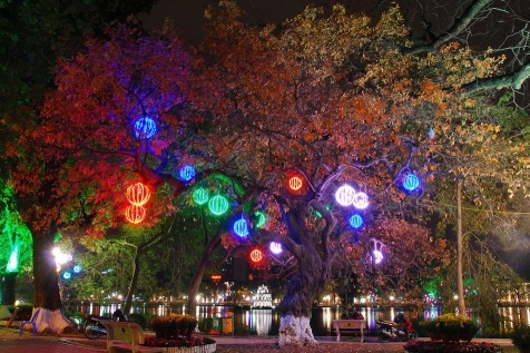 Hanoi business class flight deals lead to interesting visits to the Hoan Kiem Lake dist - IFlyFirstClass