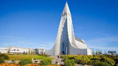  Bask in the stellar scenery of Iceland’s Golden Circle with Reykjavik business class seats. - IFlyFirstClass